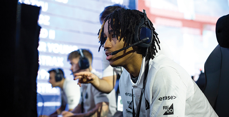 person playing esport